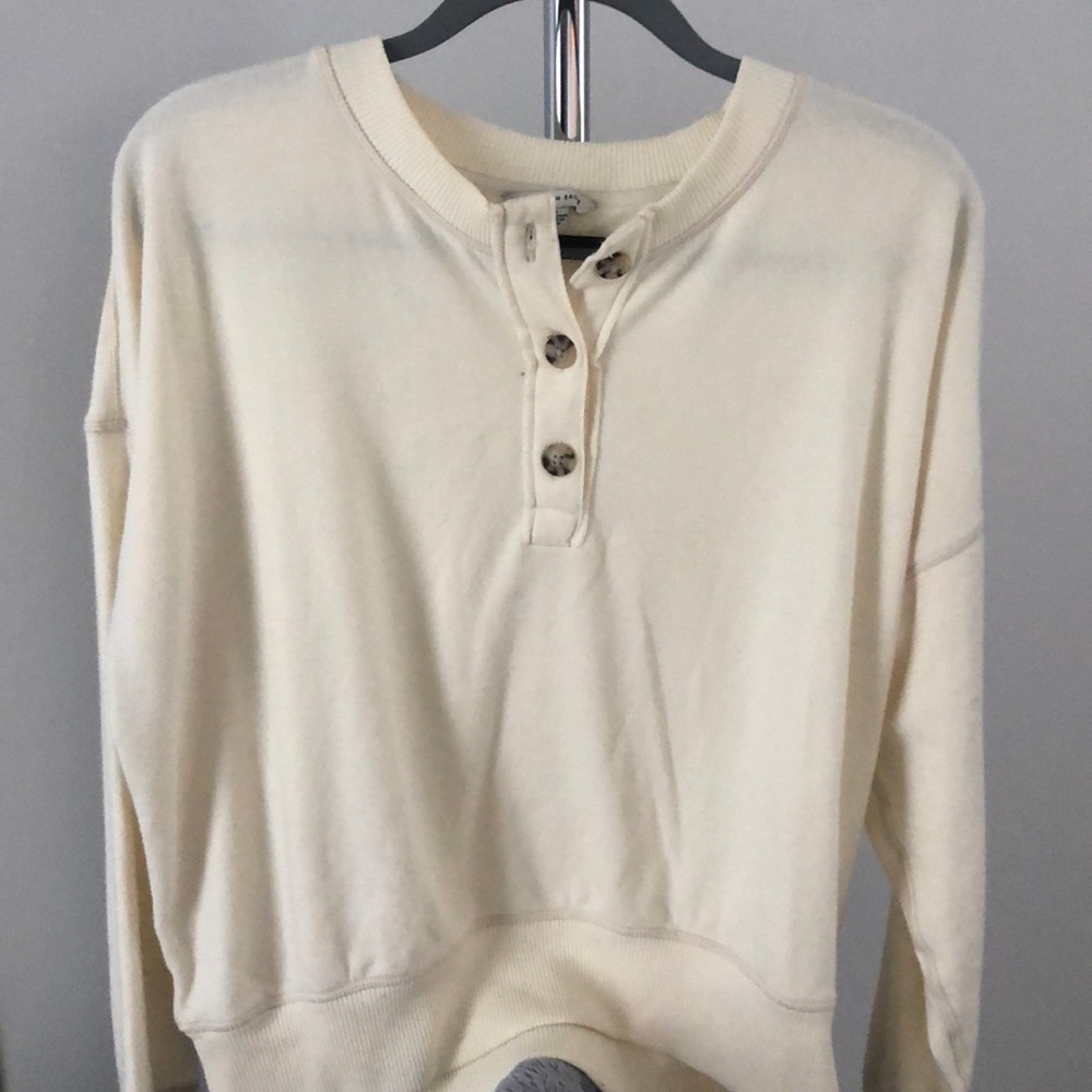 American Eagle Button Sweatshirt